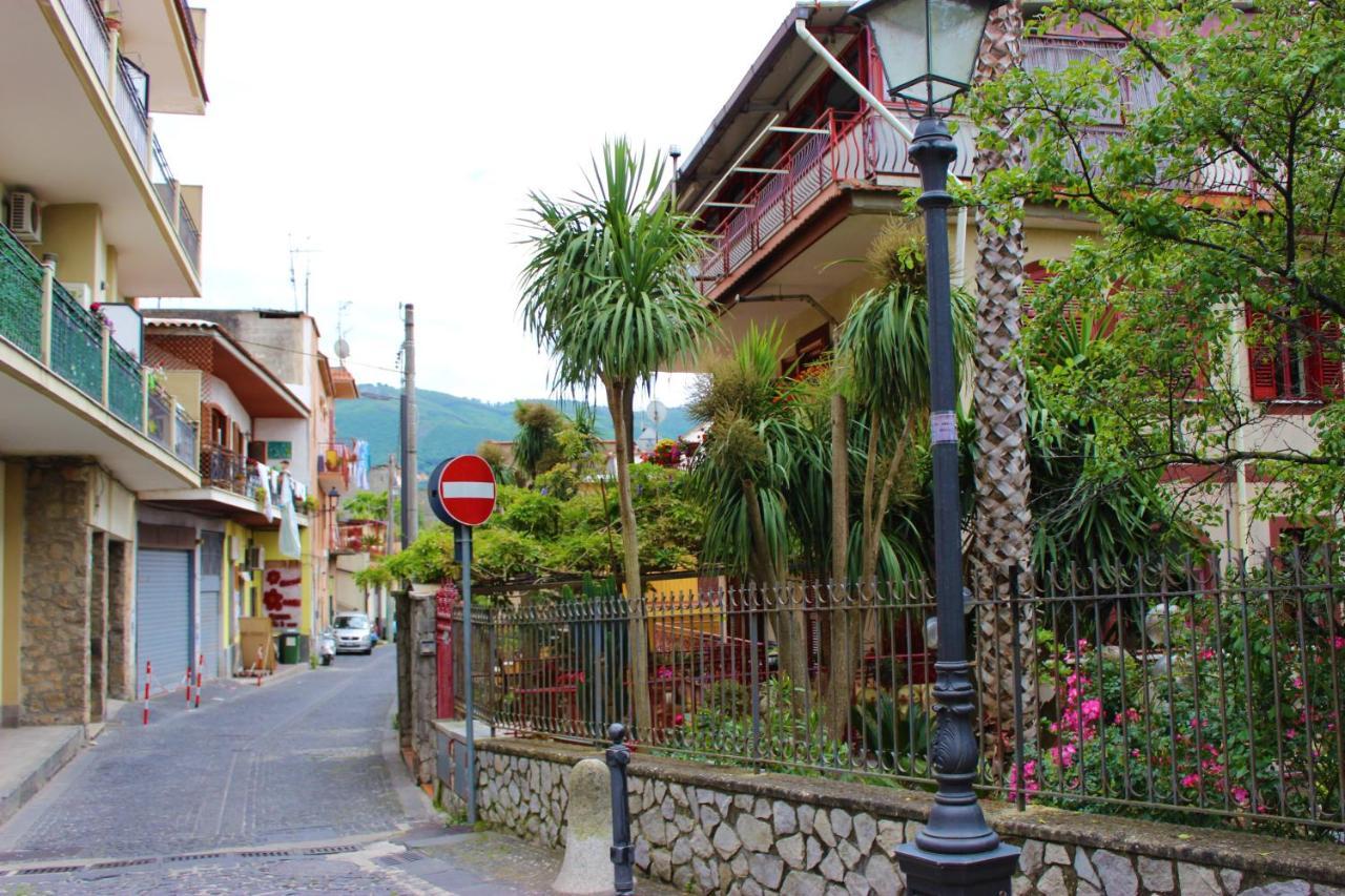 B&B Country Chic Vico Equense Exterior foto
